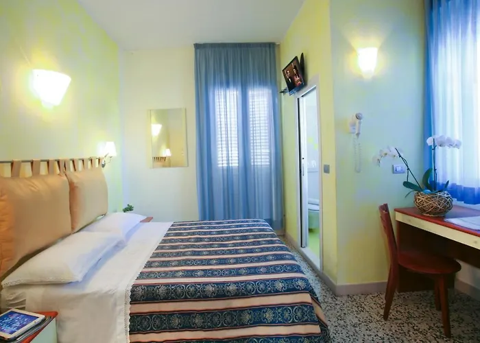 Camera standard con letto queen size